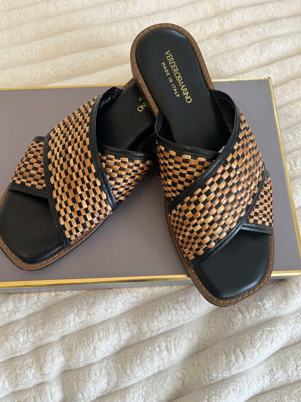 VerdeSammarino Black & Tan Woven Slide Sandals